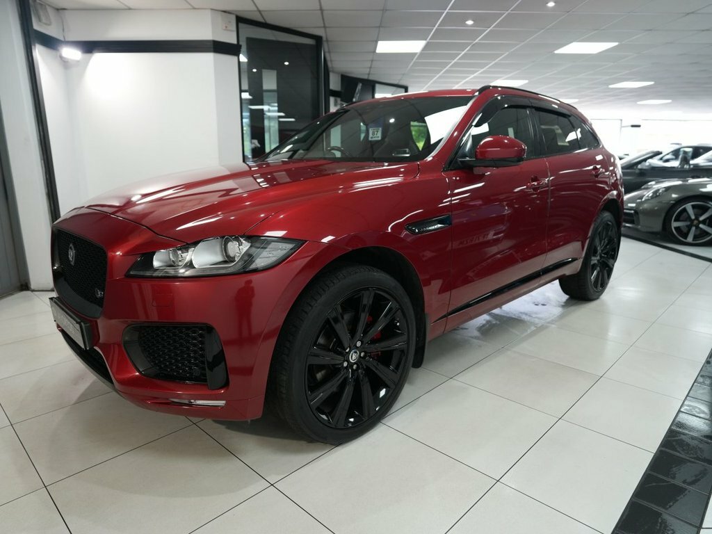 Jaguar F-Pace 3L S Red #4