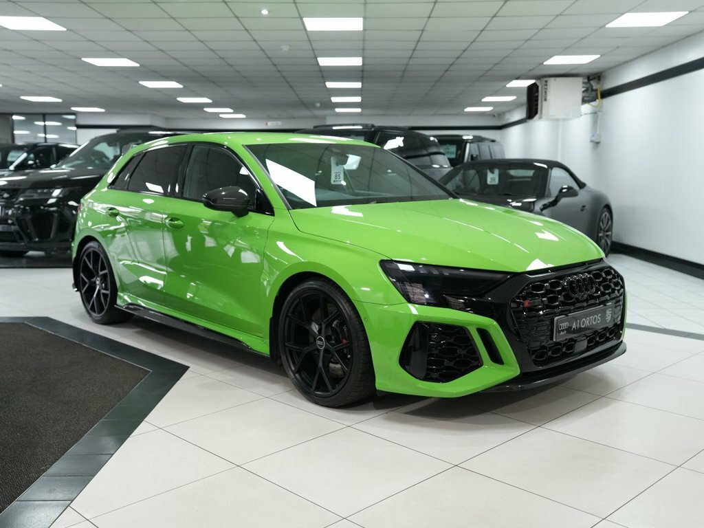 Audi RS3 2.5L Carbon Black Green