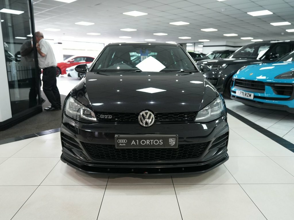 Volkswagen Golf 2L Gtd MW67KZN Black #2