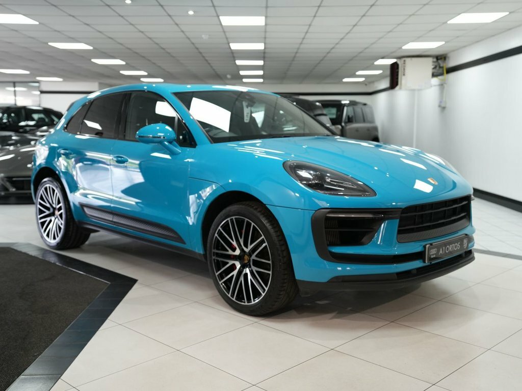Porsche Macan 2.9L S Blue