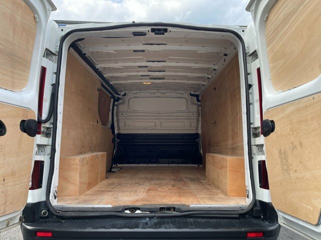 Renault Trafic 2.0 Dci Energy 30 R50NNO White #2
