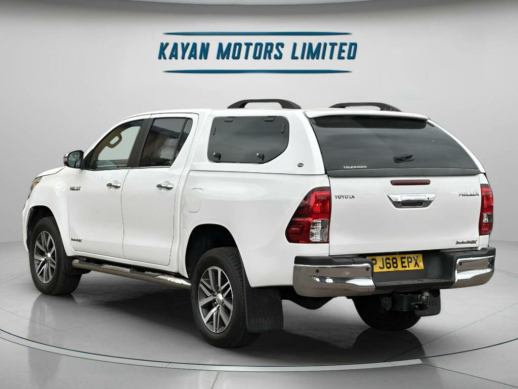 Toyota HILUX 2.4 D-4d Invincible X Pickup Double Cab White #6