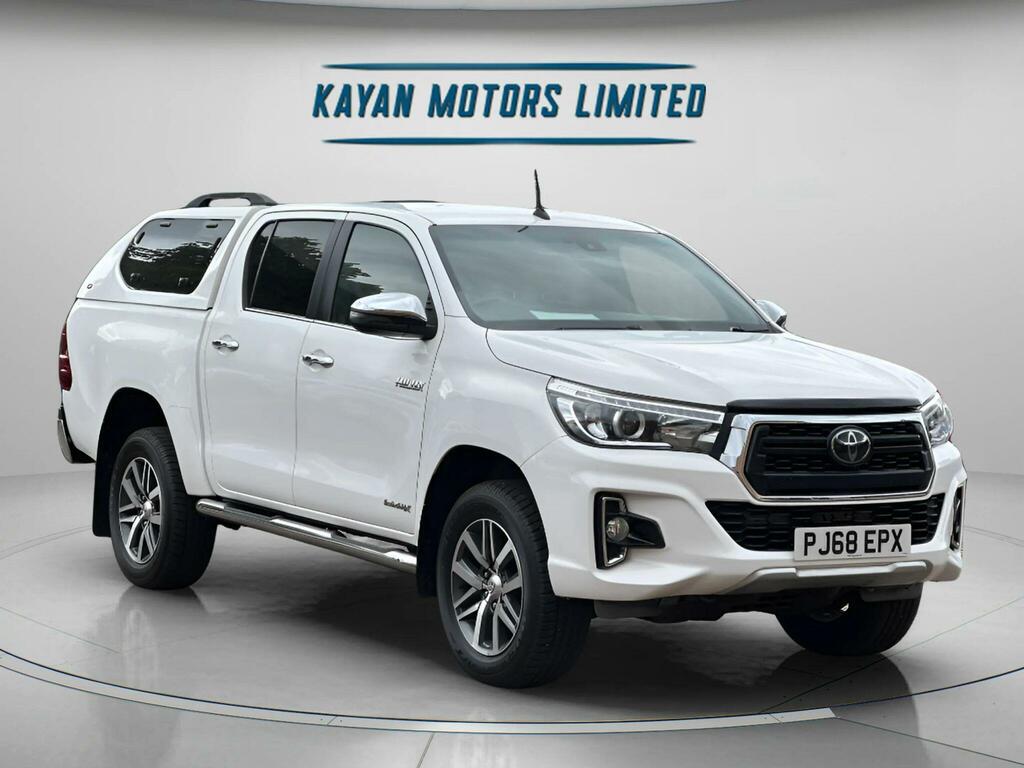 Toyota HILUX 2.4 D-4d Invincible X Pickup Double Cab White