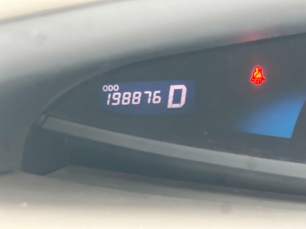 Toyota Estima #34