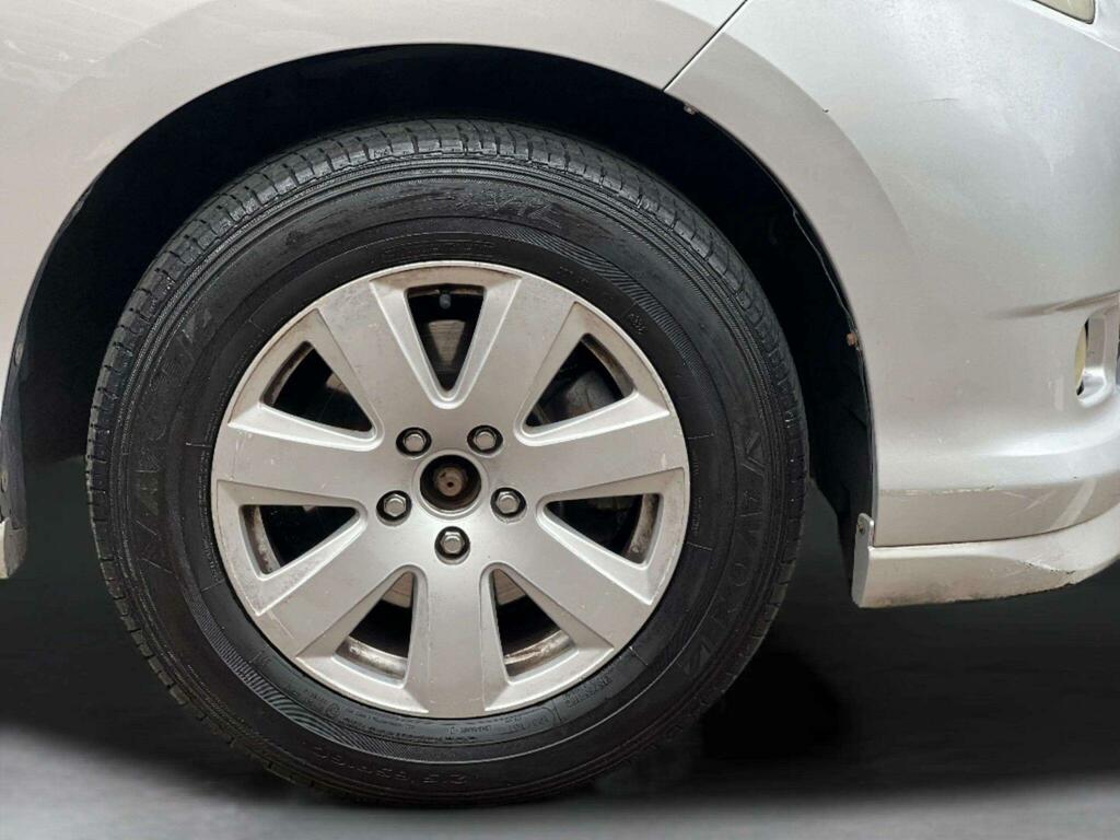Toyota Estima #13