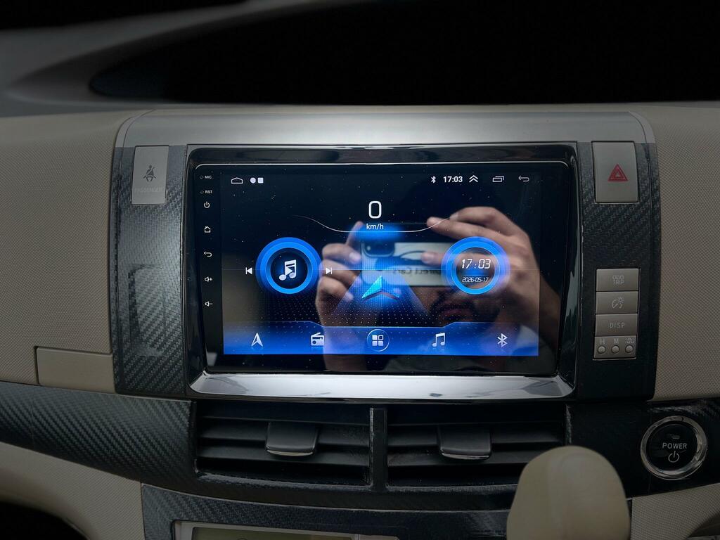 Toyota Estima #38