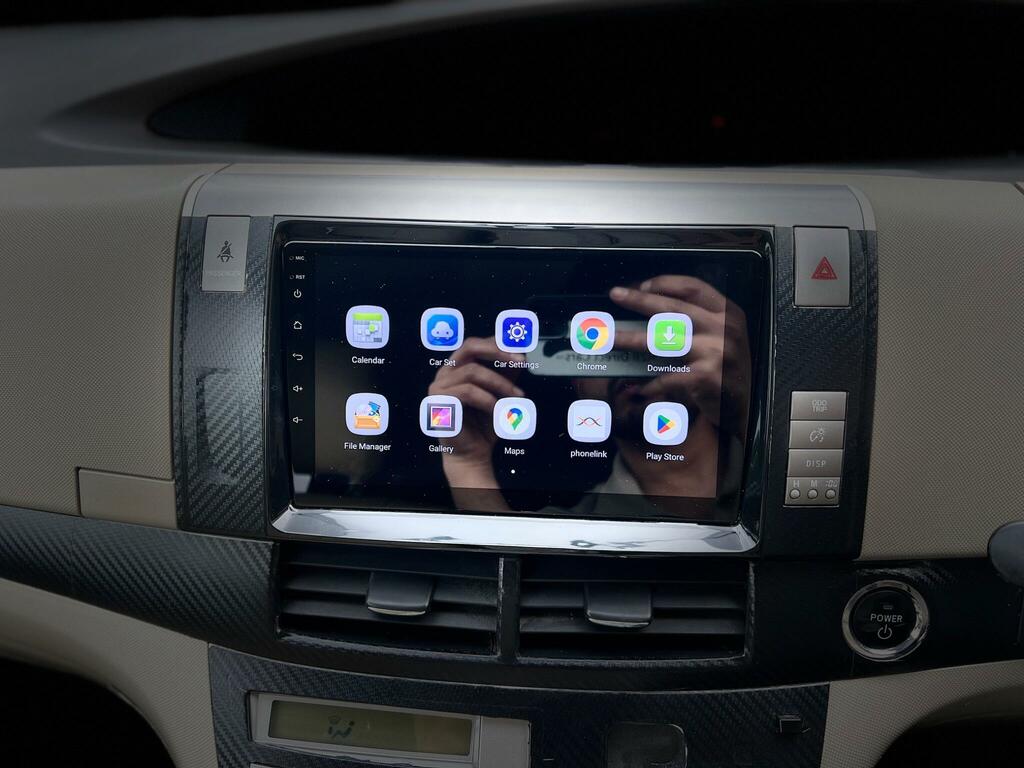 Toyota Estima #36