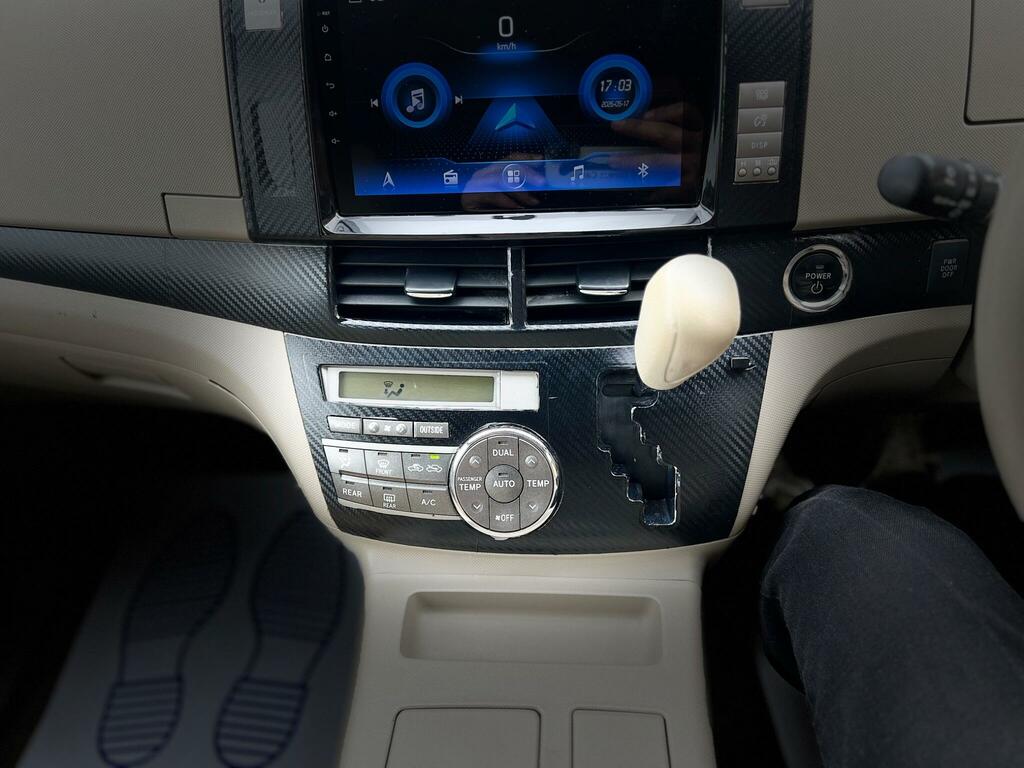 Toyota Estima #41