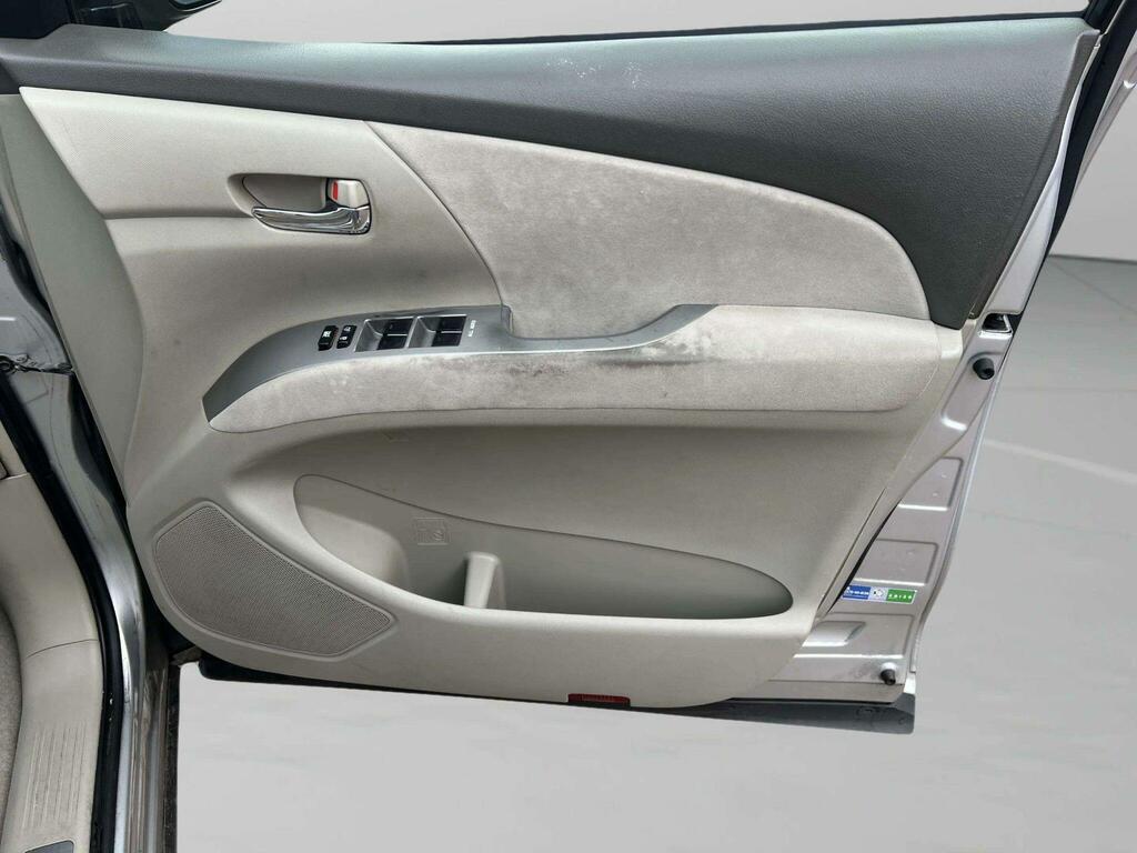 Toyota Estima #16