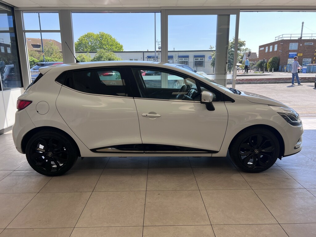 Renault Clio Hatchback 0.9 Iconic Tce 90 My18 201969 LV69FEF White #4