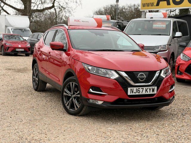 Nissan Qashqai Dig-t N-connecta Euro 6 NJ67KYW Red #3
