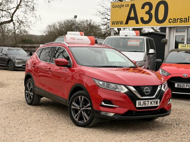 Nissan Qashqai Dig-t N-connecta Euro 6 Red