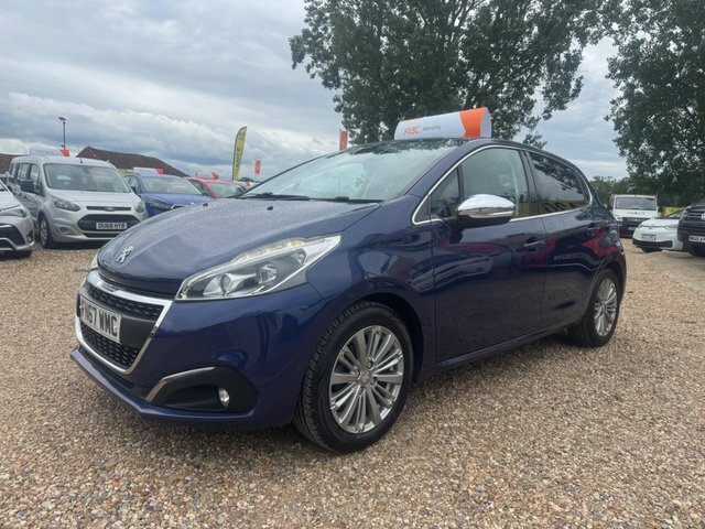 Peugeot 208 Puretech Allure Euro 6 FN67WMC Blue #2