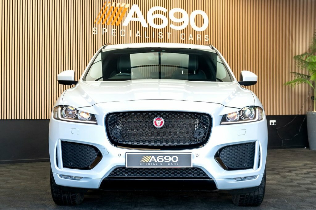 Jaguar F-Pace 2L Chequered Flag CK70GZL White #2