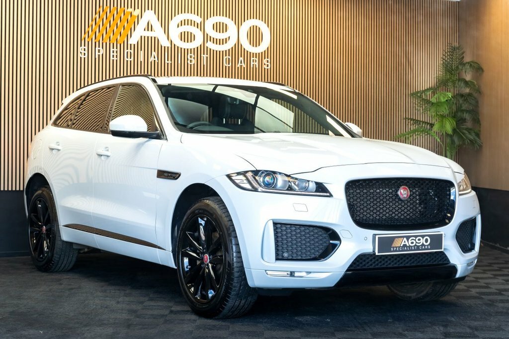 Jaguar F-Pace 2L Chequered Flag White
