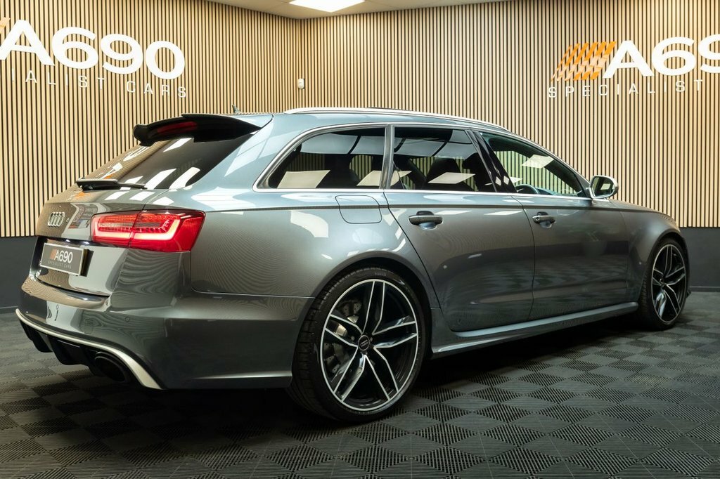 Audi RS6 Avant Estate Black #7