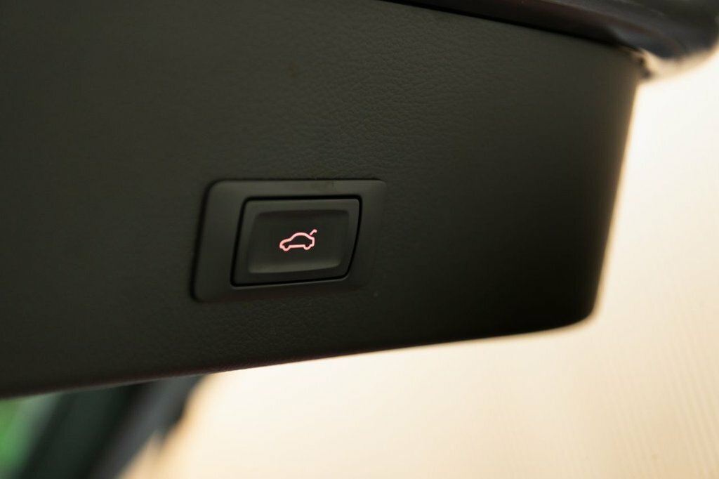 Audi RS6 Avant Estate Black #16