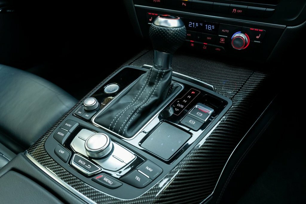 Audi RS6 Avant Estate Black #36