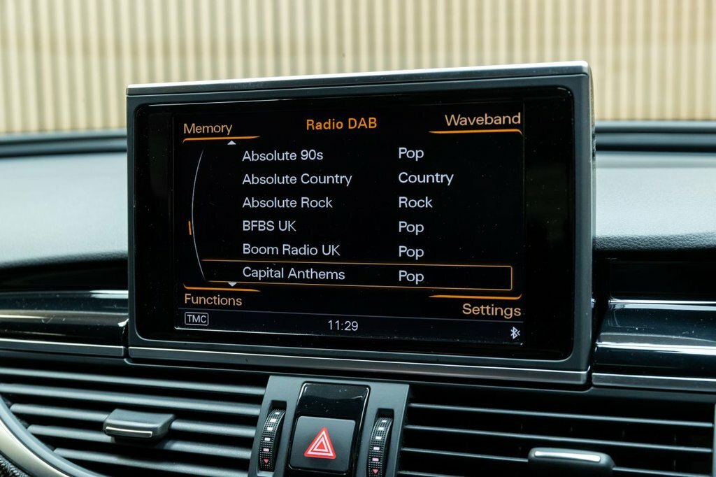 Audi RS6 Avant Estate Black #31