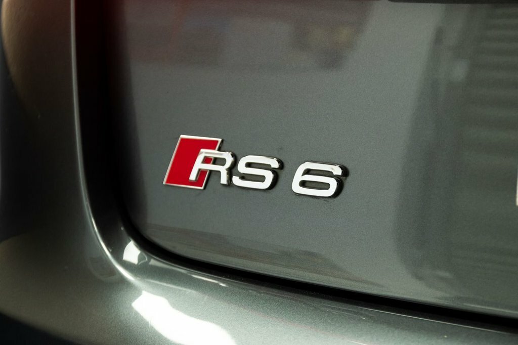 Audi RS6 Avant Estate Black #60