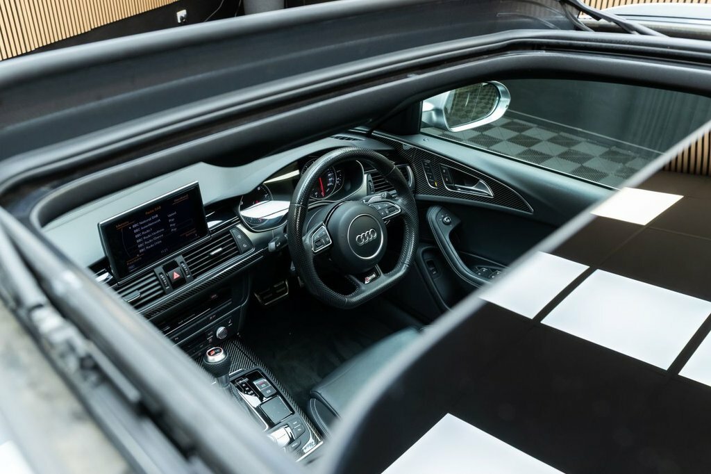 Audi RS6 Avant Estate Black #14