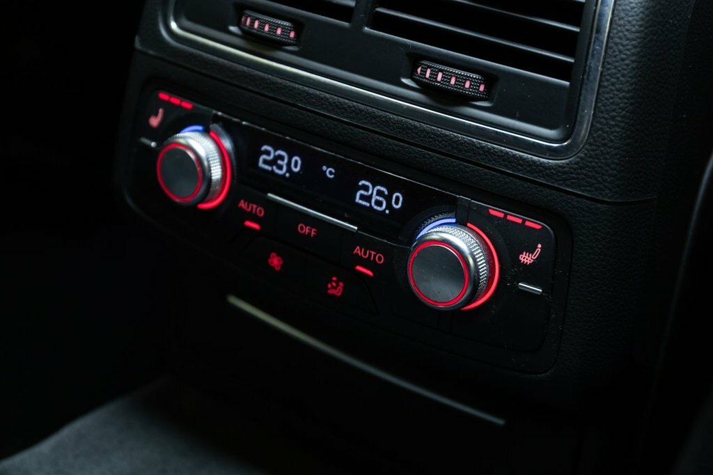 Audi RS6 Avant Estate Black #18