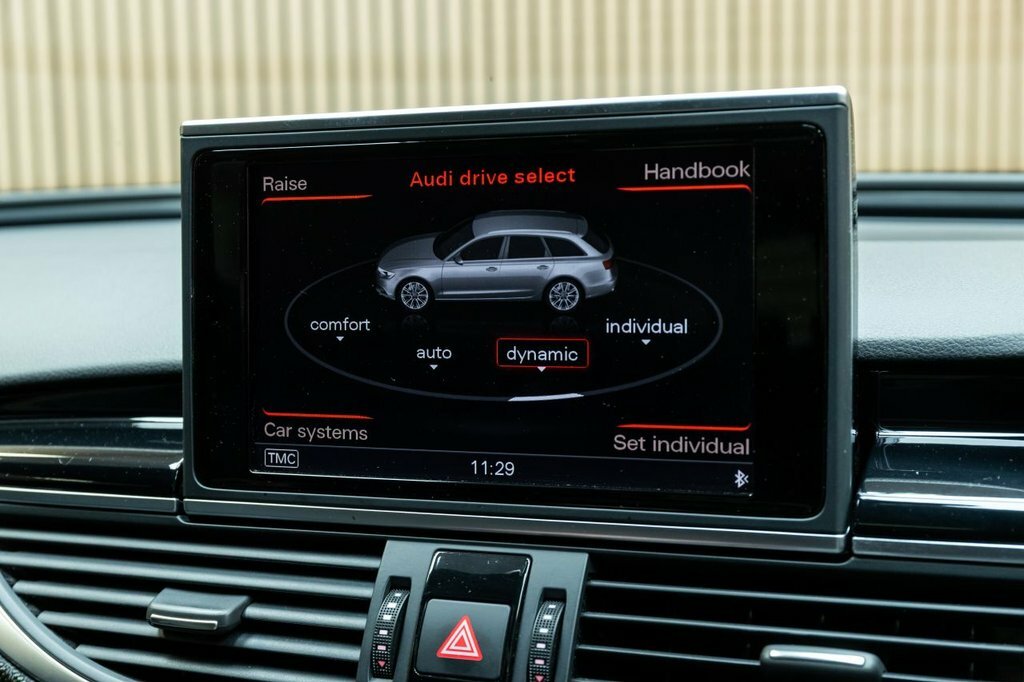 Audi RS6 Avant Estate Black #26