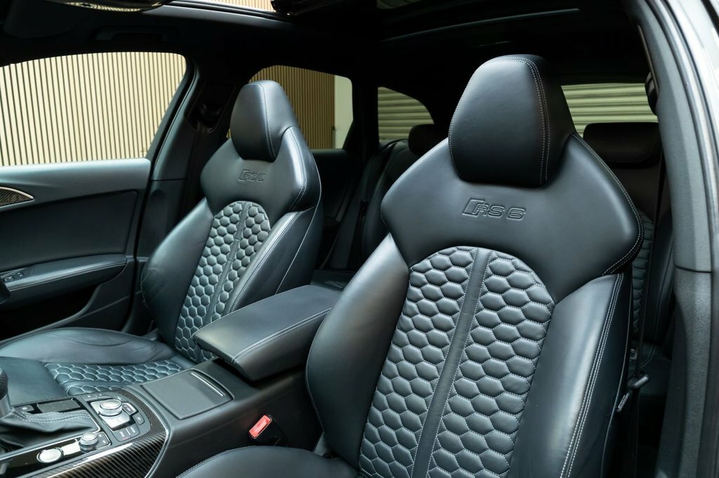 Audi RS6 Avant Estate Black #21