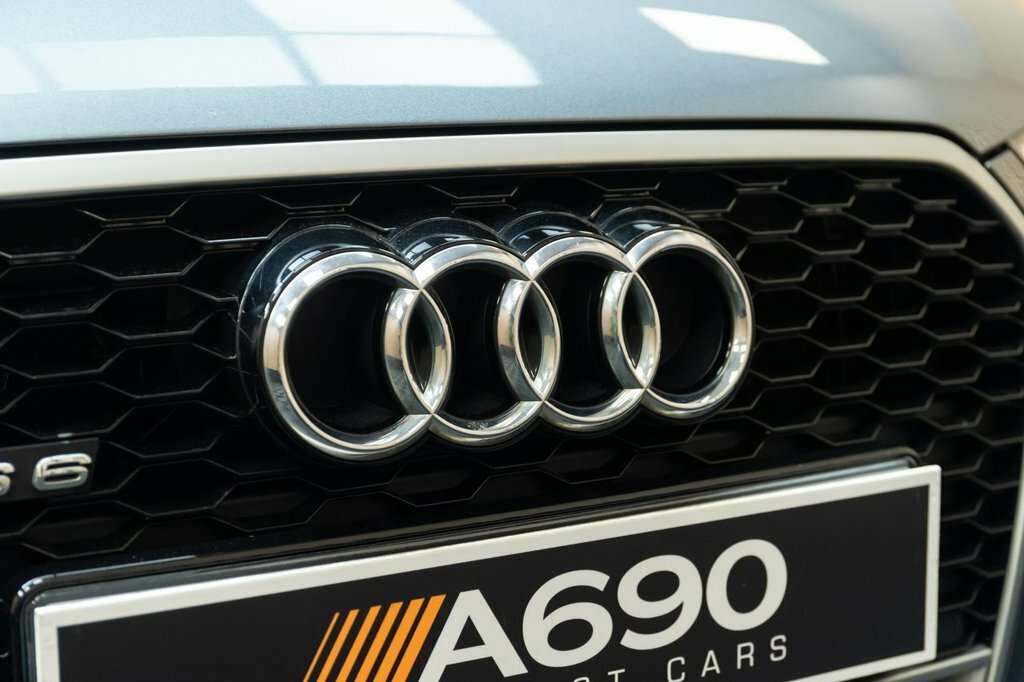 Audi RS6 Avant Estate Black #54
