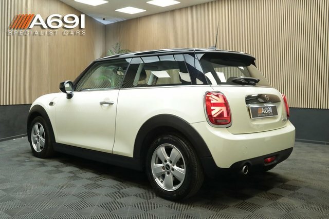 Mini Hatch 1.5 Cooper Classic Hatchback Eur NK70VXW Black #4