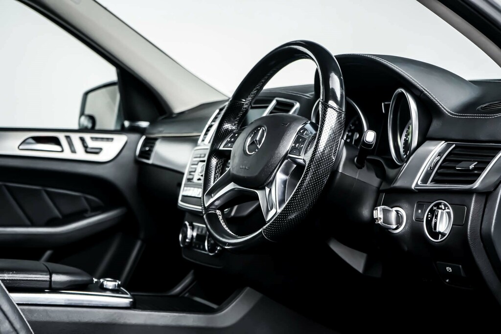 Mercedes-Benz GL Class #9