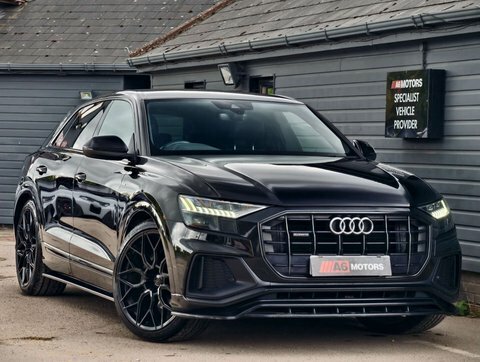 Audi Q8 3.0 Q8 S KW70FVD Black #3