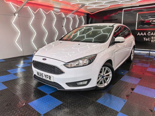 Ford Focus 1.6 Tdci Zetec Hatchback Euro 5 NU15YFR White #2