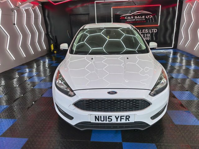 Ford Focus 1.6 Tdci Zetec Hatchback Euro 5 NU15YFR White #4
