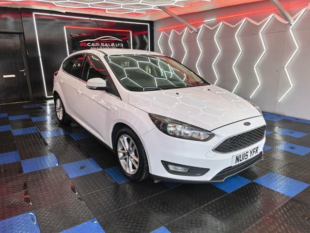 Ford Focus 1.6 Tdci Zetec Hatchback Euro 5 NU15YFR White #3