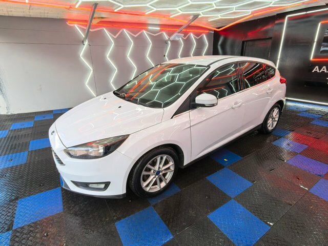 Ford Focus 1.6 Tdci Zetec Hatchback Euro 5 NU15YFR White #6