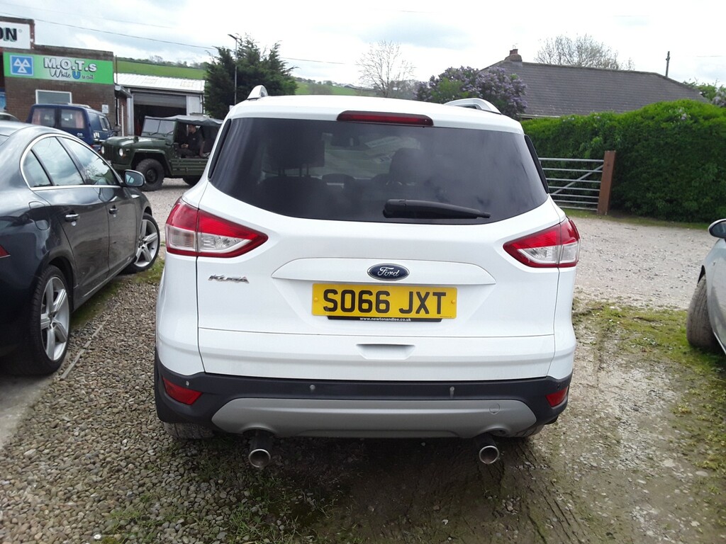 Ford Kuga Suv 2.0 Tdci Zetec 2016 SO66JXT White #5