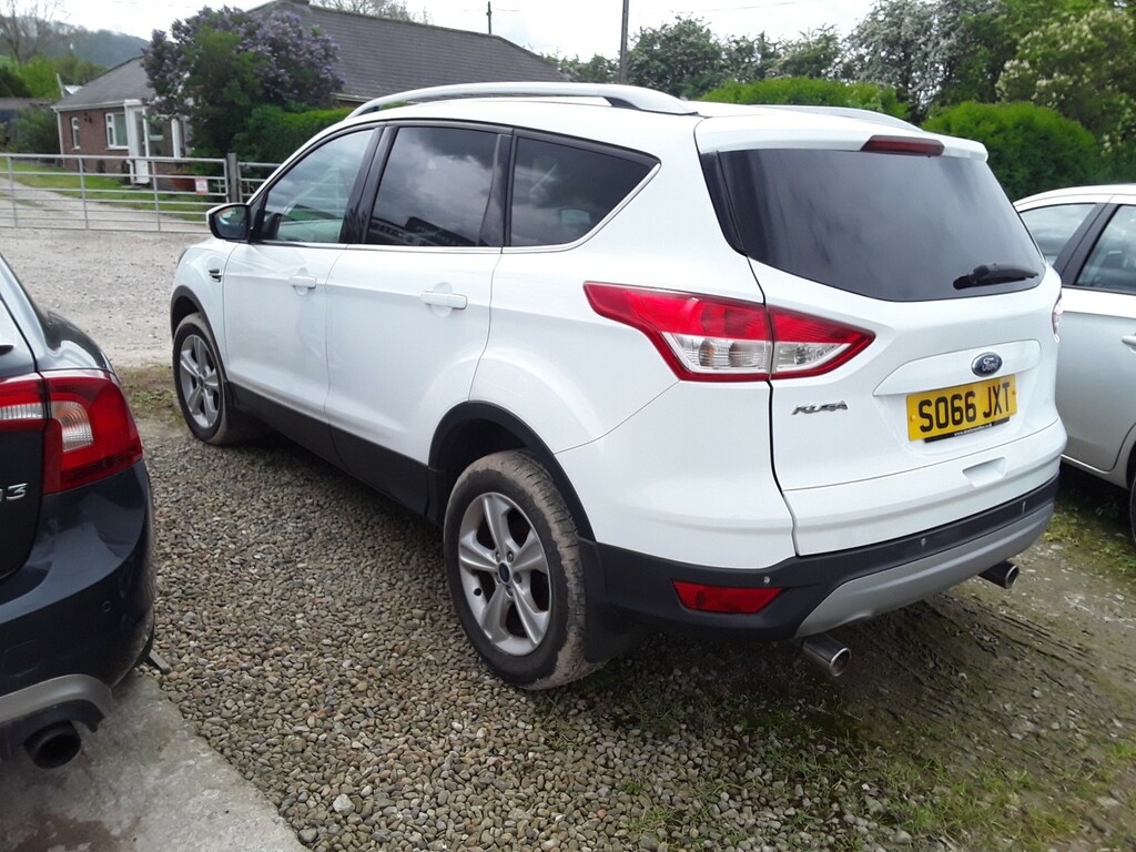 Ford Kuga Suv 2.0 Tdci Zetec 2016 SO66JXT White #4