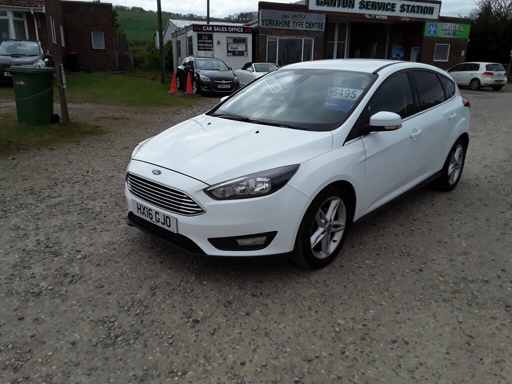 Ford Focus Hatchback 1.5 Tdci Zetec 2016 HX16GJO White #3