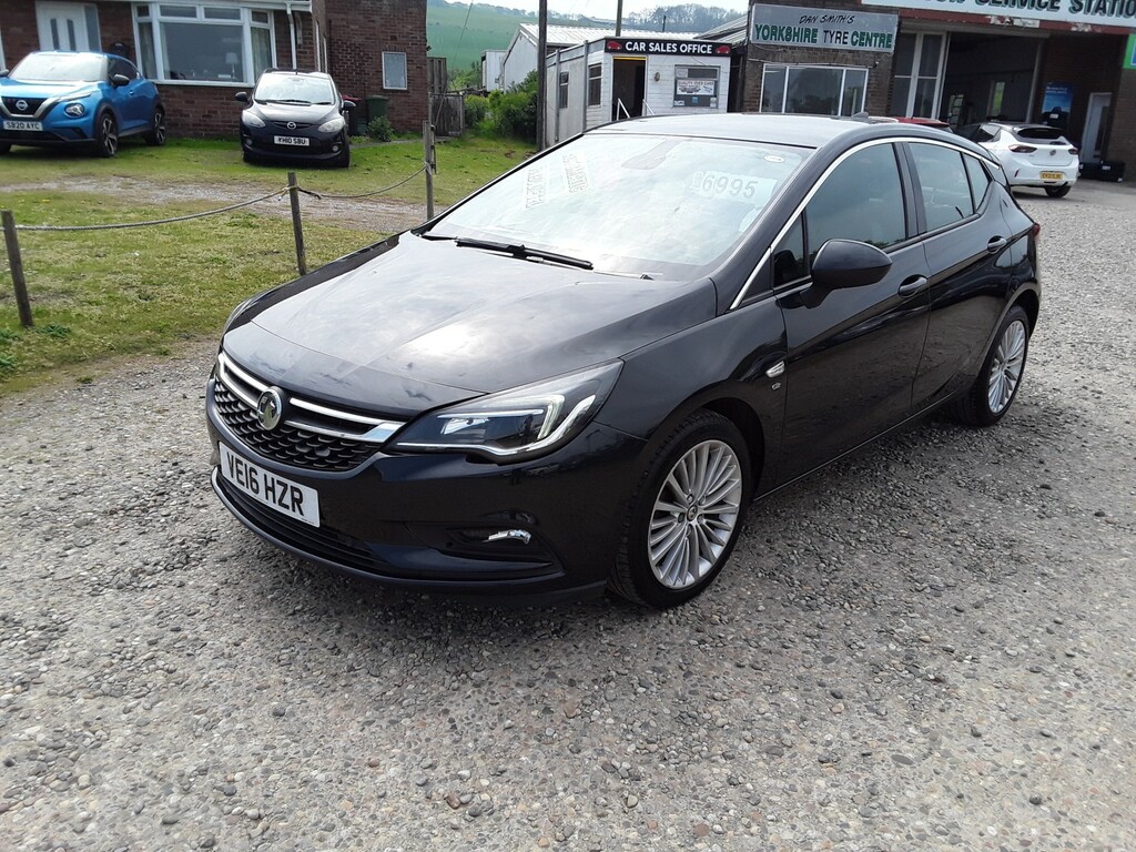 Vauxhall Astra Hatchback 1.6 Cdti Blueinjection Elite Nav 2016 VE16HZR Black #3