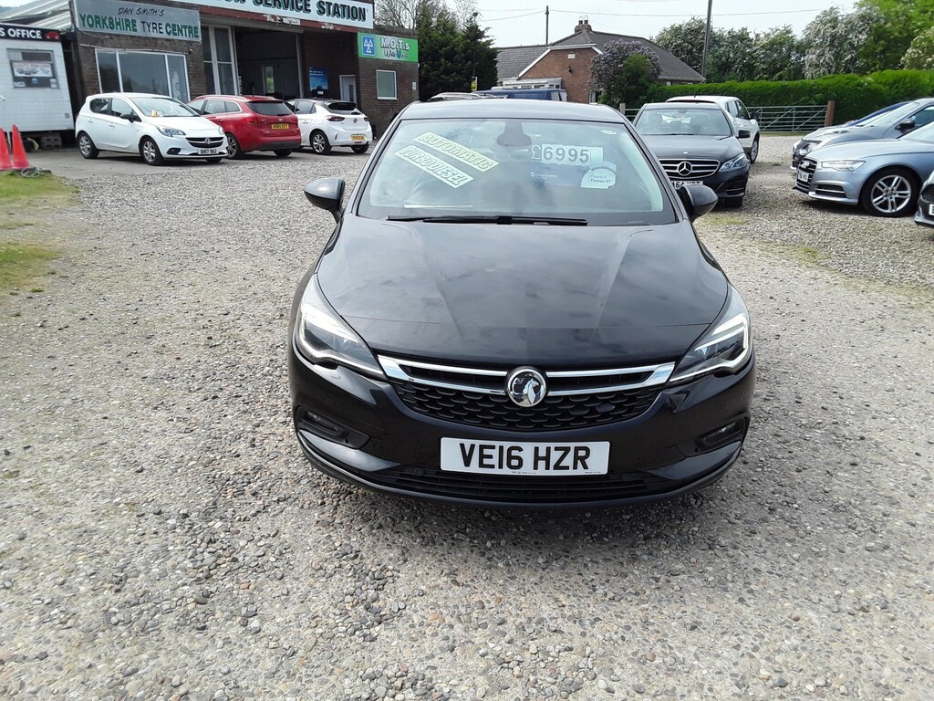 Vauxhall Astra Hatchback 1.6 Cdti Blueinjection Elite Nav 2016 VE16HZR Black #2
