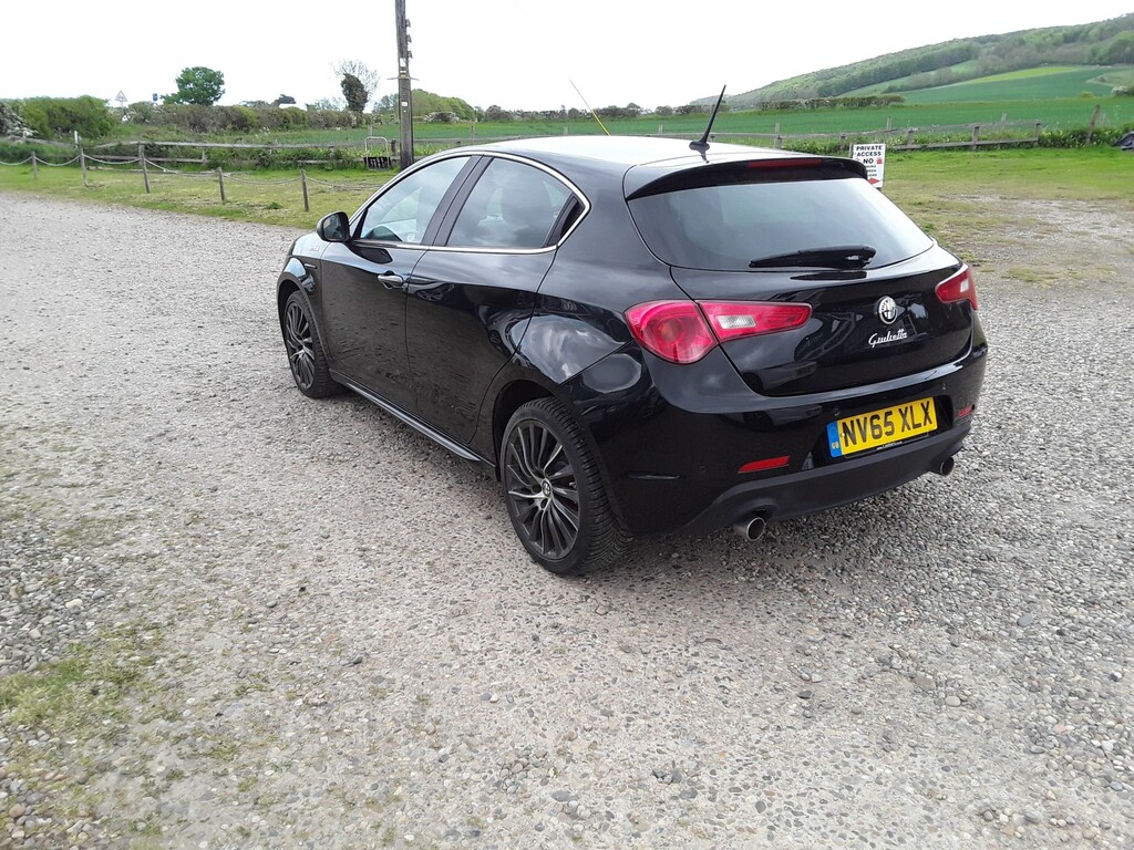 Alfa Romeo Giulietta Hatchback 2.0 Giulietta 2.0 Jtdm-2 150 Bhp Qv Line NV65XLX Black #5