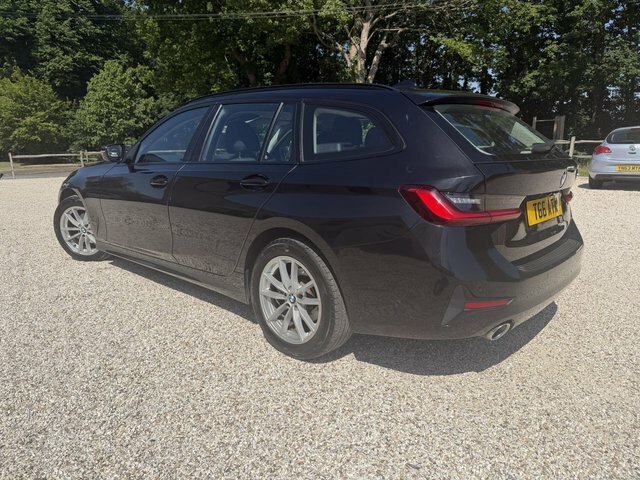 BMW 3 Series 2.0 320D Se Touring Euro 6 S S BK21OHU Black #4