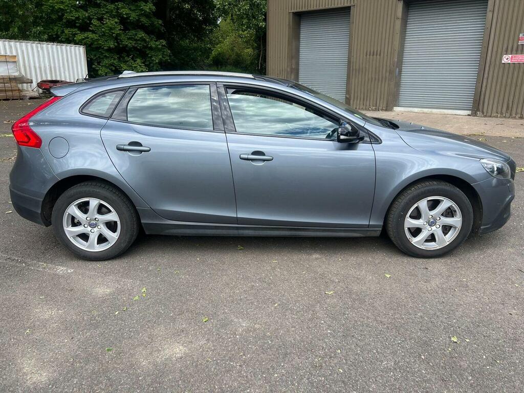Volvo V40 Cross Country Hatchback 2.0 D2 Se Nav Euro 6 Ss 201 Grey #3