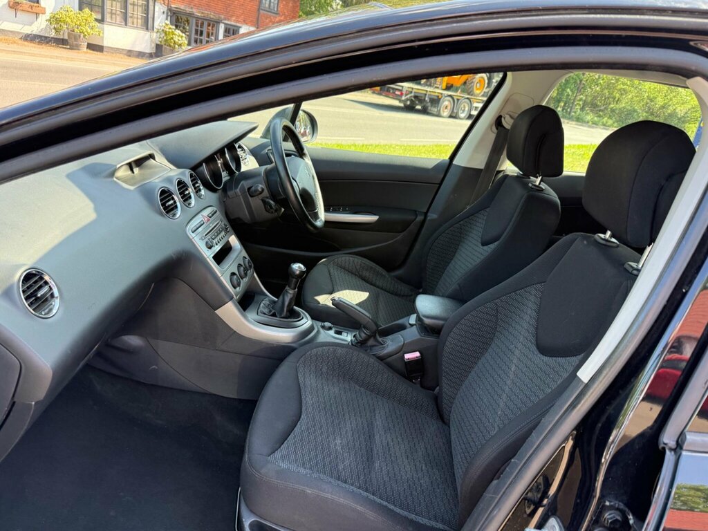 Peugeot 308 SW 1.6 Hdi Sr Silver #30