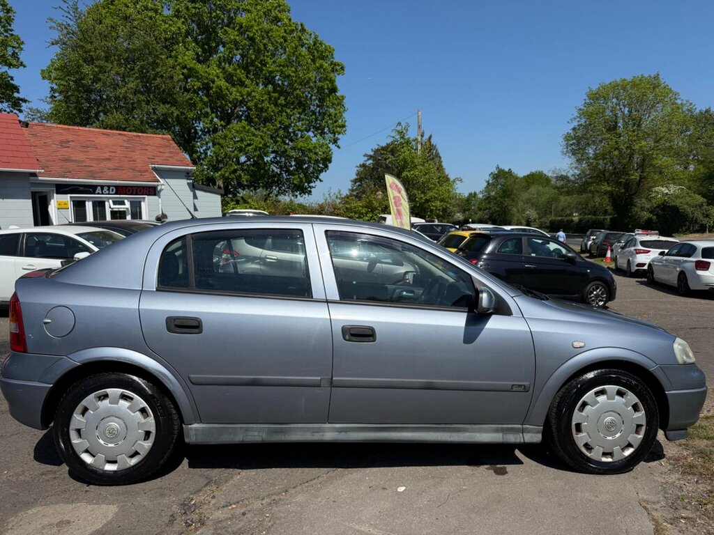 Vauxhall Astra 1.6I Club Red #1