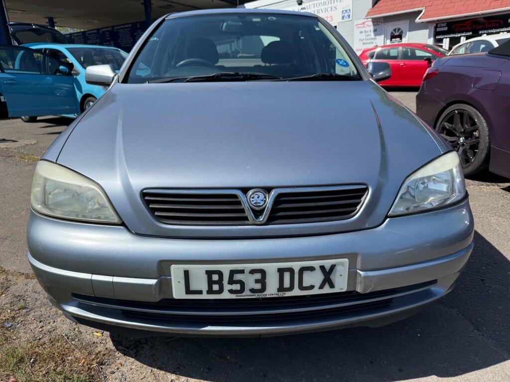 Vauxhall Astra 1.6I Club Red #7