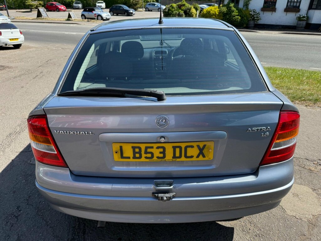 Vauxhall Astra 1.6I Club Red #13