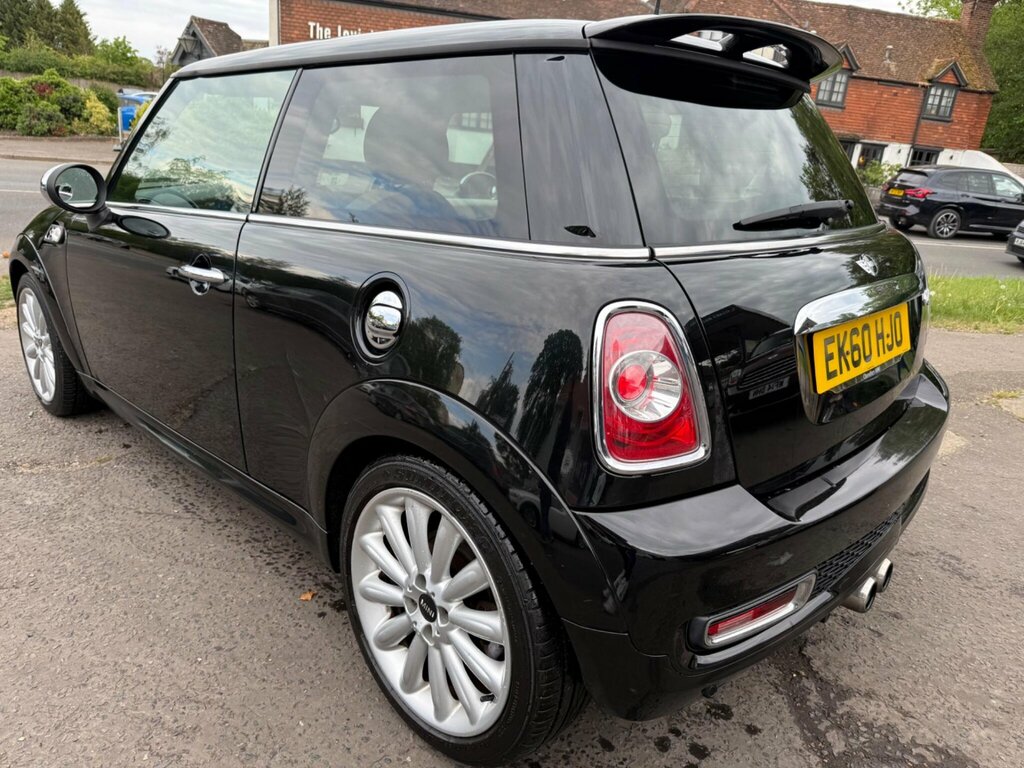 Mini Hatch 1.6 Cooper S Steptronic Euro 5 Black #4