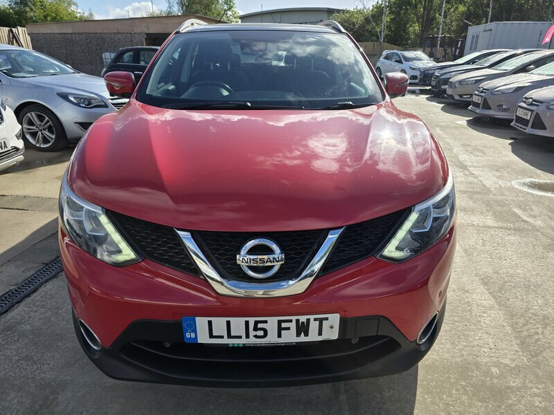 Nissan Qashqai 1.5-Qashqai-n-tec-dci-5dr LL15FWT Red #2